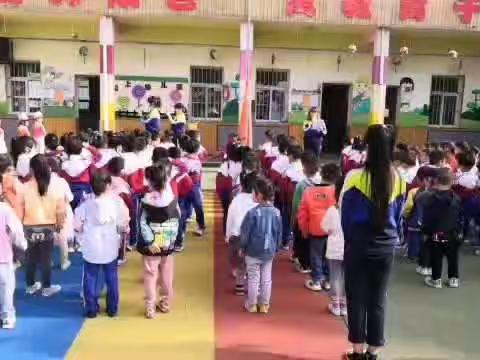 小小国旗，伴我成长——黄良街道启蒙幼儿园周一升旗仪式