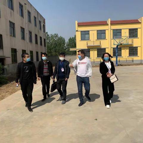 大隗二初中接受新密教育督导检查