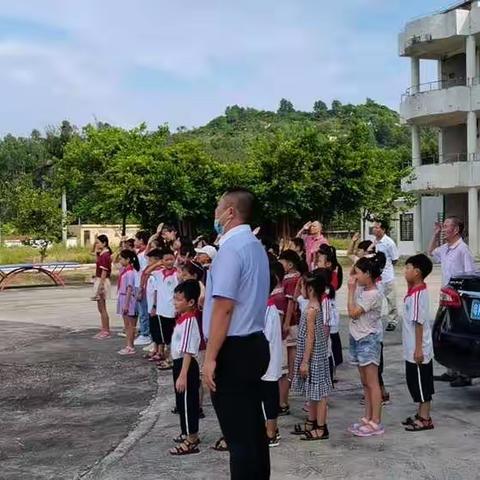 “请党放心，强国有我！”一一树仔镇疍海小学开学典礼