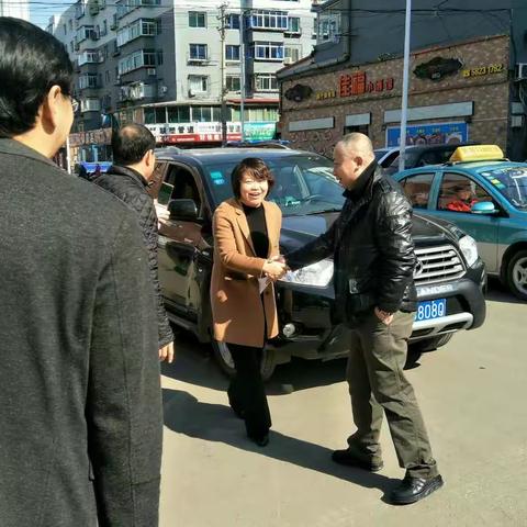 区委常委、区宣传部部长张璐到福民街道亲切慰问信访干部