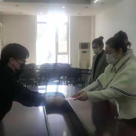 政协抚顺城街道工委委员抗疫献爱心