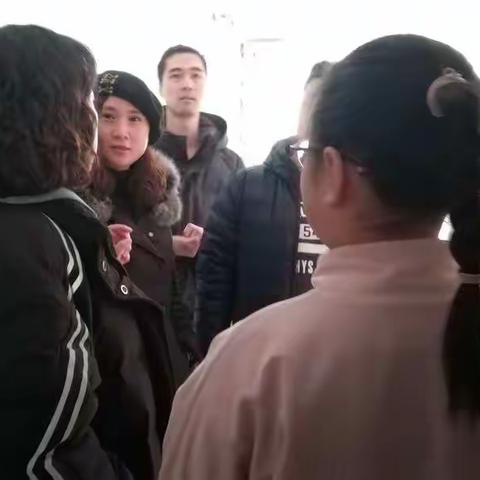 关爱贫困学子  爱心传递幸福