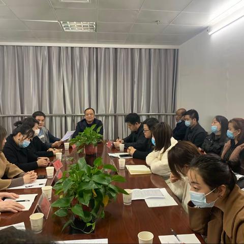 西安市自然资源和规划局鄠邑分局不动产登记服务中心召开“交房即交证”工作推进会