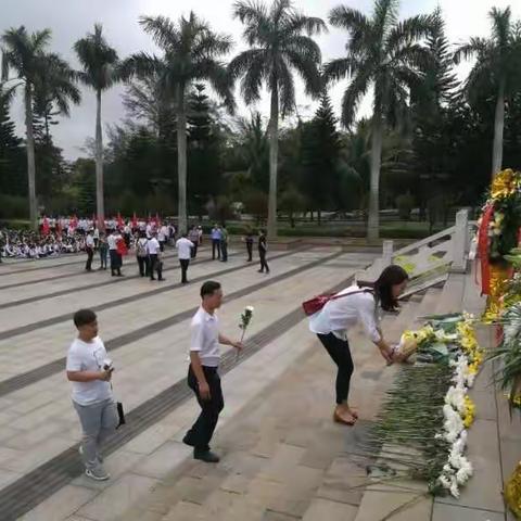滨海新村社区开展“我们的节日·清明”祭奠革命先烈活动