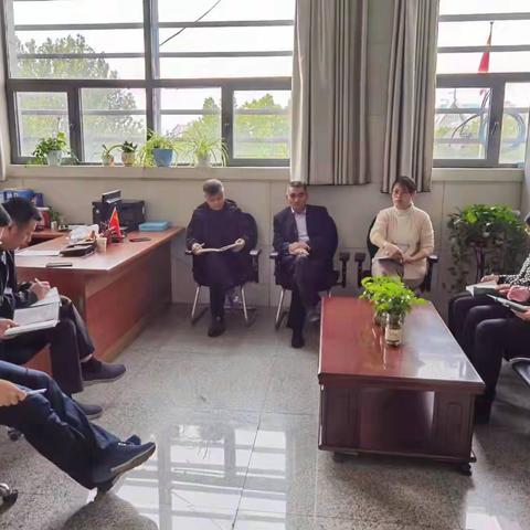 公共事务处党支部开展“宣讲英模先进事迹 对标先进找差距”主题党日活动