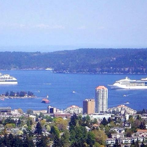 温哥华《纳奈莫岛》一天游 ‍作者：良 風 ‍摄影：吴景廉、李柏宇、‍ 朱权芝、叶显扬、‍ 翟定网等 ‍ 2025，5，12。