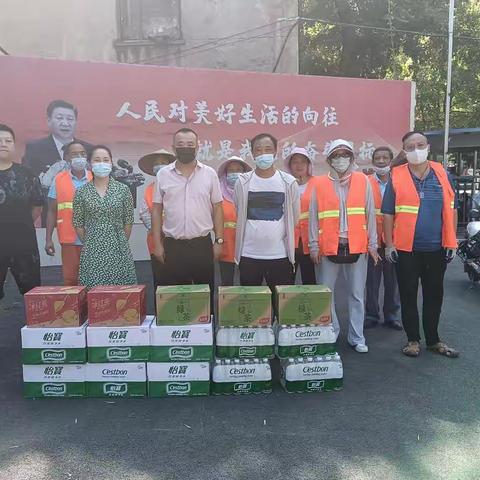 【武汉以我为荣】烈日下的城市美容师，社区为你清凉一夏