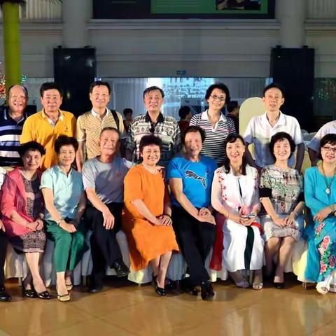 聚会盛空前（续） 聚焦60级京舞湘花同学聚会