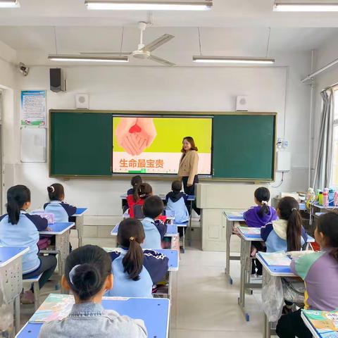 教研润德融法 深耕单元统整——义马市狂口学校“大练兵、大研讨、大展示、大应用”道德与法治学科大单元教学活动实践展示