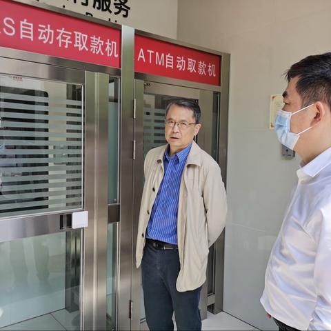 奋力攻坚保进度  精心施工保质量  消除隐患保安全