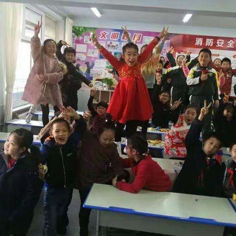 兴庆区回民二小海宝校区三三班第五小组（丁雅妮组）综合性学习展示