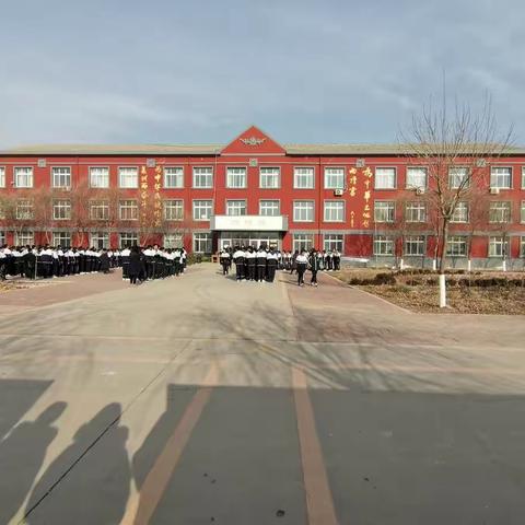 凝心展风采，聚力竞上游 ——曹寺中学八年级队列与跑操掠影