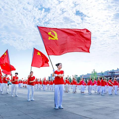 南郑摄影展庆党百年诞辰
