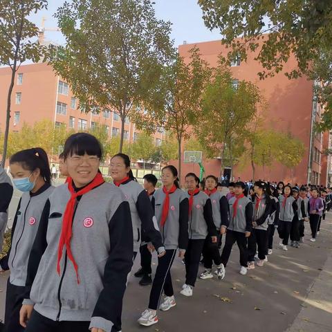 文昌小学六年级一班趣味运动会剪影