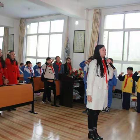 红领巾心向党，我们是共产主义接班人