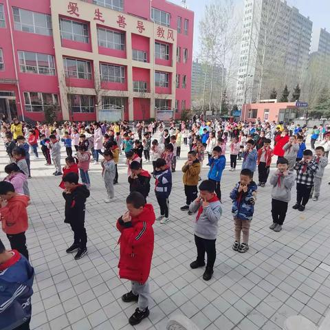 上党区向阳小学《爱眼护眼始于心，科学用眼践于行》宣传