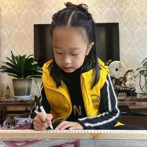 指尖上的智慧——雨城四小二年级制作超燃学具，点燃学习热情