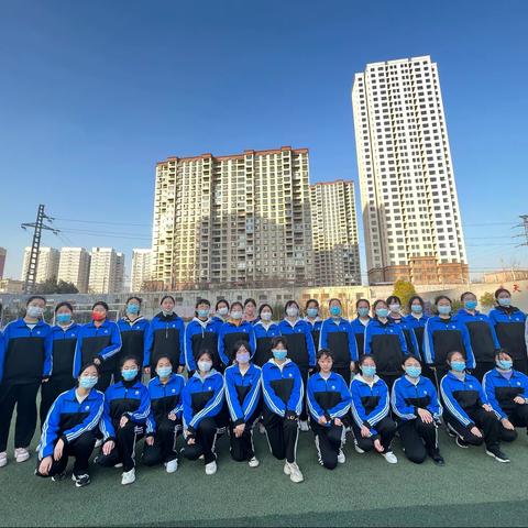 礼仪展芳华，社团显青春———四十一中礼仪社活动之八年级期中考试表彰颁奖