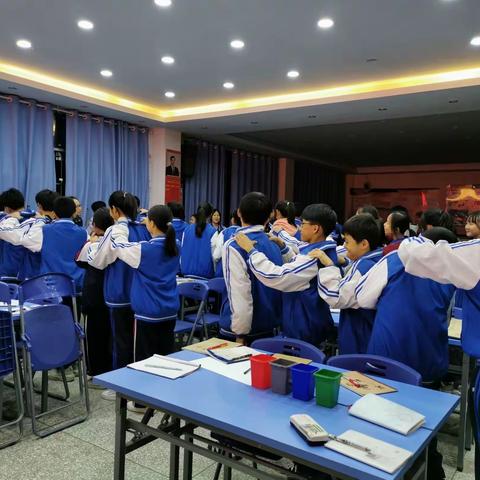 《校园零垃圾》—凭祥市立德树人活动课程节俭德目《校园零垃圾》初中学段