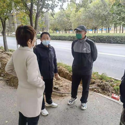 市政环卫中心对学院南路施工现场进行督导检查