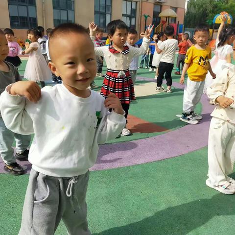爱上幼儿园，快乐每一天——李口镇小学附属幼儿园宝宝班五月份美好记忆