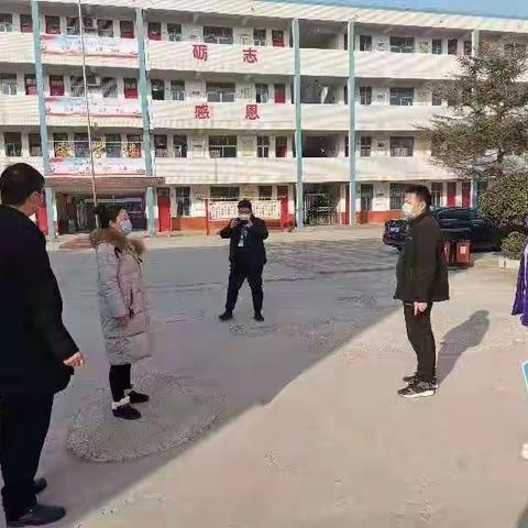 长葛市督察局到大周一中、中心小学督察学校“新冠肺炎”疫情防控工作