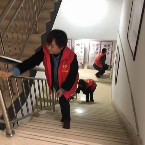 县滨河新区管委会持续开展“城市清洁”活动