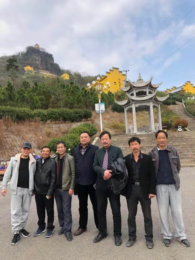 无为邢氏"凤书堂"龙门横幅越地而起!