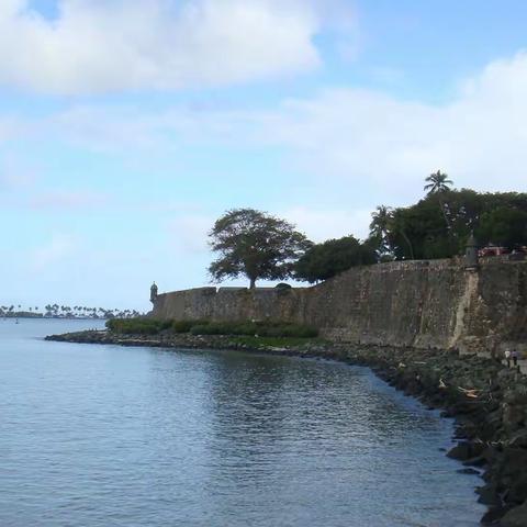 探访双遗堡垒，漫步波多黎各圣胡安城。