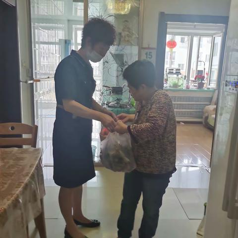 城乡路办事处丽河湾社区 【我为群众办实事】