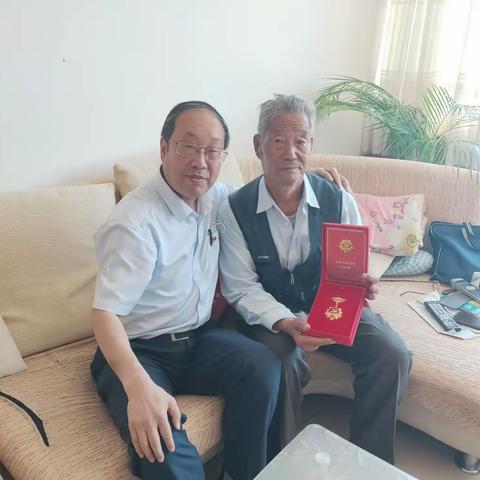 “光荣在党50年”热血铸忠诚