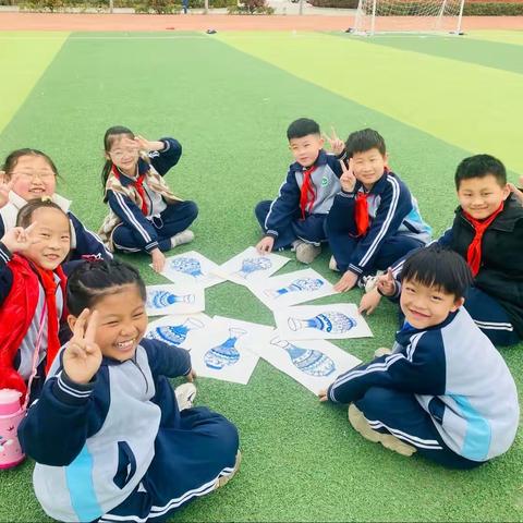 “艺语绘心”【公益美术课堂】第九期   走进传统文化   品味青花瓷韵