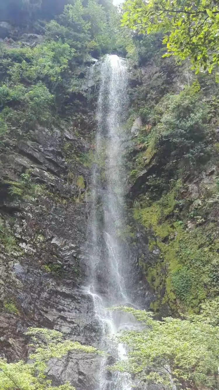 桂林十大瀑布之灵川神岭瀑布