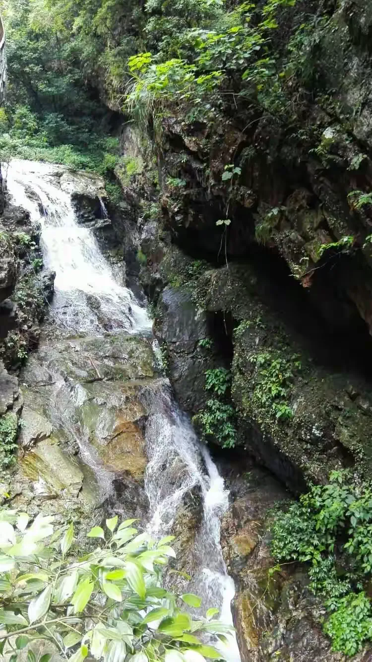 桂林十大瀑布之灵川神岭瀑布