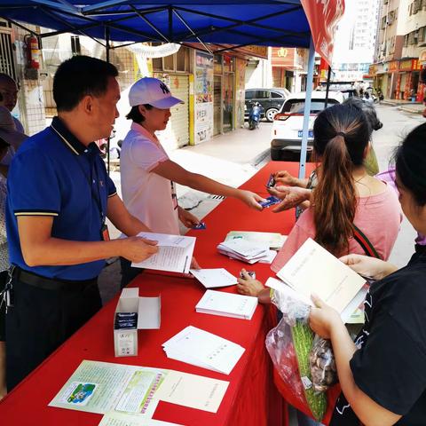 石岩街道开展预防登革热防控宣传活动