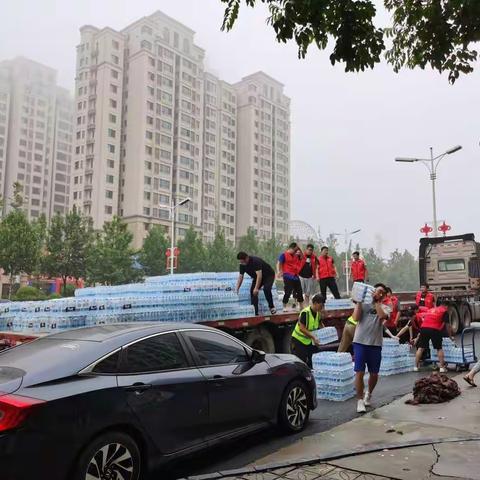 冒雨逆行，闻汛而起——市农机中心持续做好抗汛防汛工作