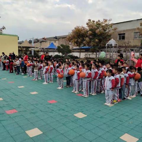 我运动，我健康，我快乐 ！——大四班拍球比赛