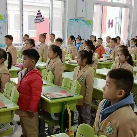 我们一直在进步的路上前行