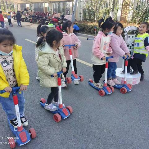 豫新幼儿园大三班户外活动《享乐骑行、骑迹无限》