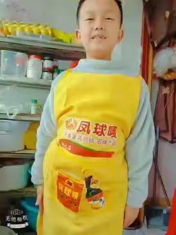 二2班中国美食小达人❤️❤️❤️别看我们年纪小，干起活来不含糊❤️