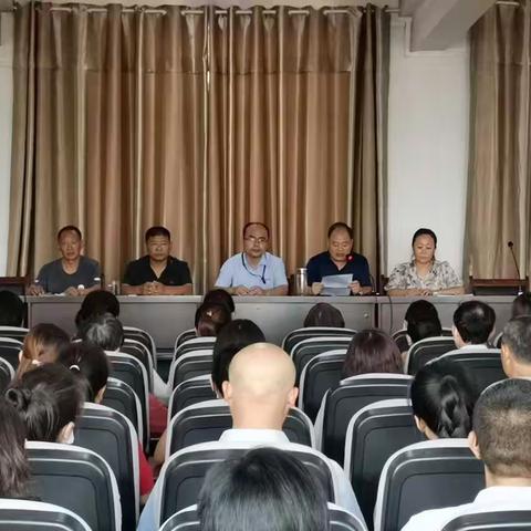 家校携手，共育英才——柴里矿区学校初中部举办家长会