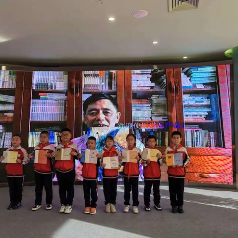 锡市十校三年三班参加沈石溪老师读者见面会