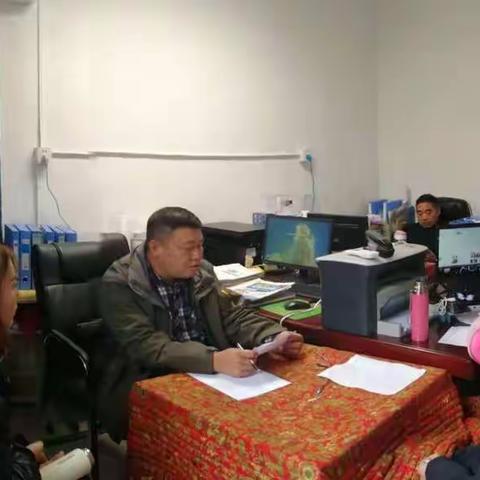 杨林乡白关学校党小组12月份会议