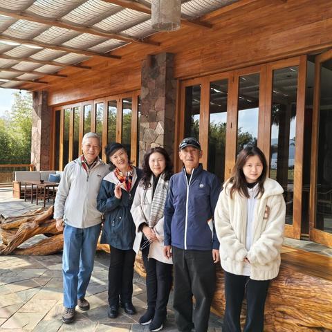 云南行之一     参加大姐下葬仪式