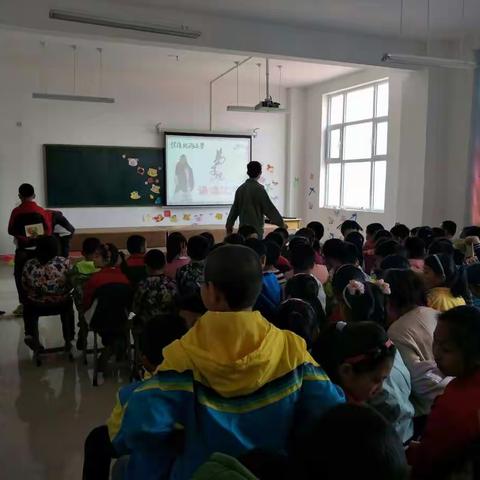 侯镇挑沟小学党小组组织开展弟子规诵读比赛活动