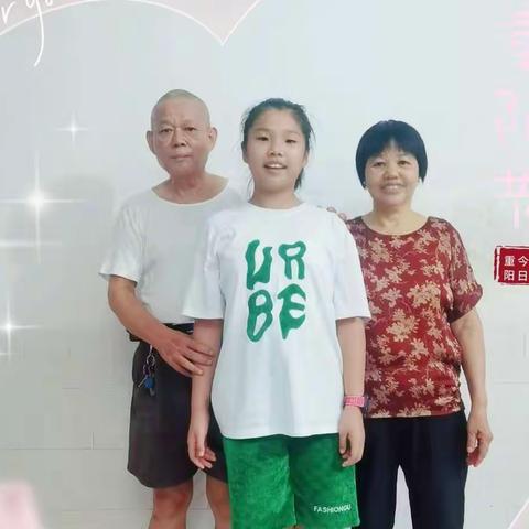 童心敬老，爱在重阳——火炬小学四年级3班重阳敬老活动