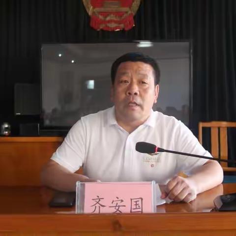 市人社局组织召开结对帮扶“回头看”“一对一”征询意见会