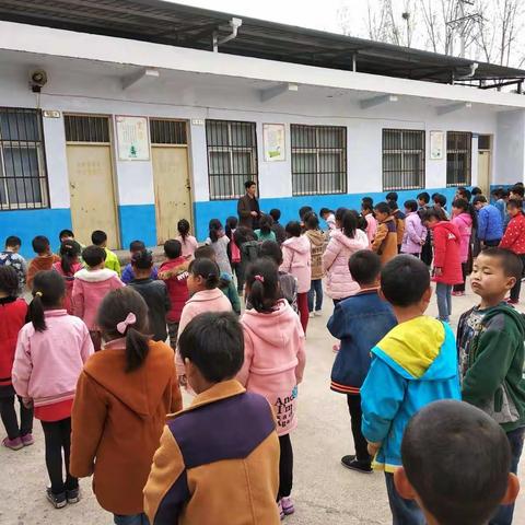 宅延小学“让学生远离宗教”主题教育活动