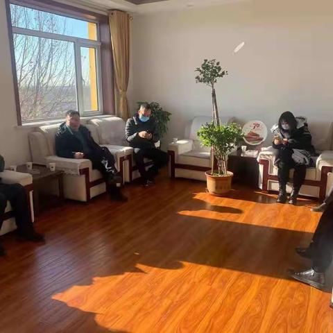 开展疫情防控检查，筑牢战疫防线