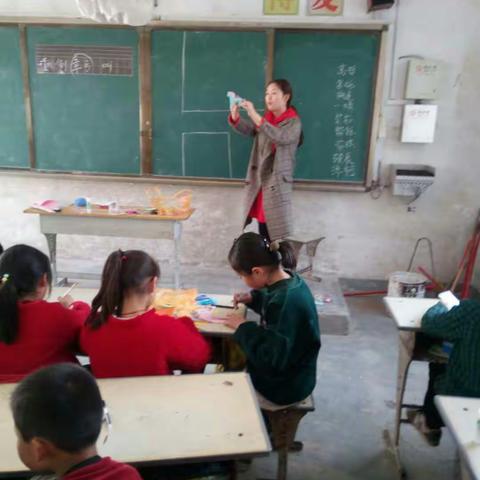 张三寨草坡小学“手工制作课”